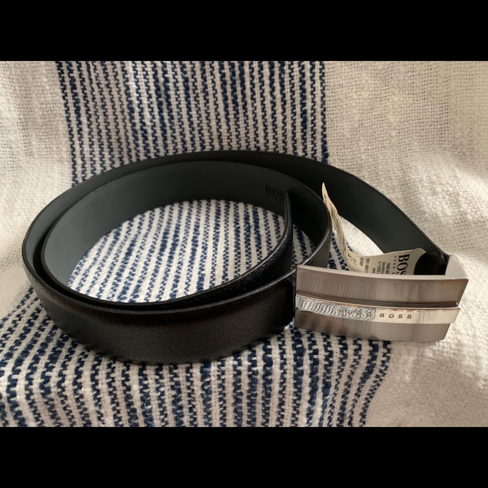 Hugo Boss black belt silver buckle 34 inches